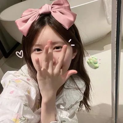沙滩上的夏娃